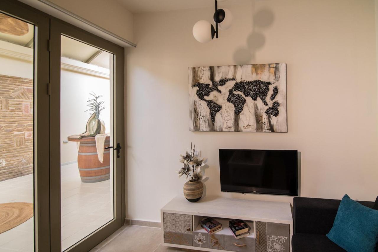 Lodge Modern Apartments, In Kalamaki Centre Ngoại thất bức ảnh
