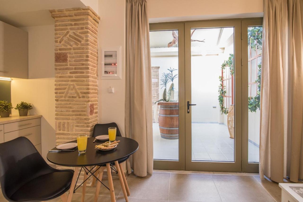 Lodge Modern Apartments, In Kalamaki Centre Phòng bức ảnh