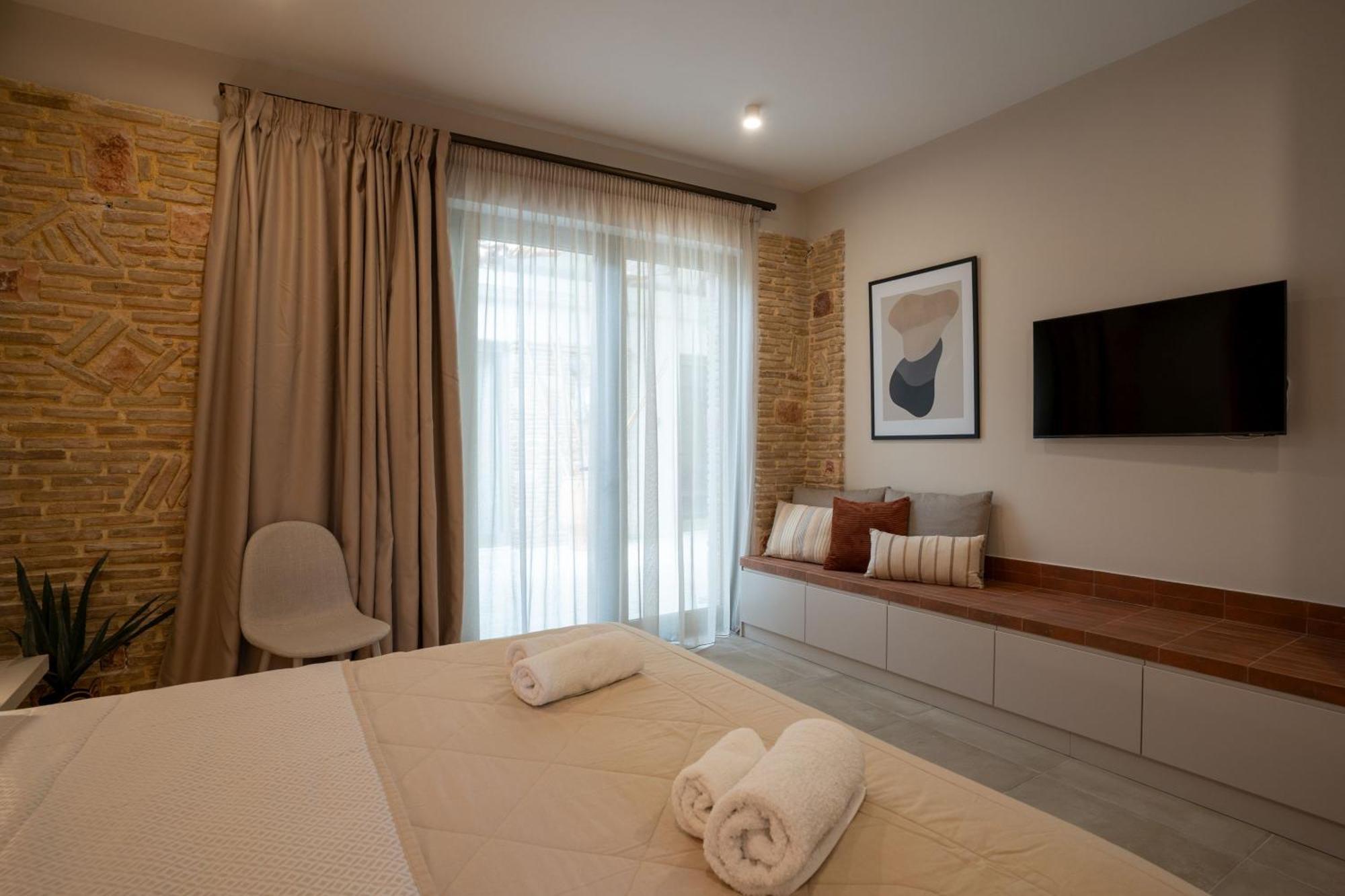 Lodge Modern Apartments, In Kalamaki Centre Ngoại thất bức ảnh